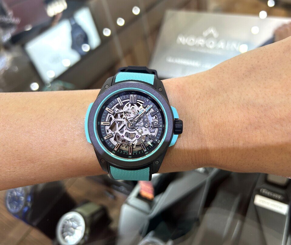 NNQ3000QBW3AS/B016<br>WILD ONE SKELETON JP 42MM - NORQAIN
